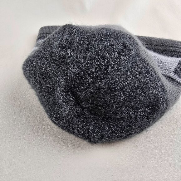 Under Armour Youth Beanie Hat Gray Knit Logo Winter Cap Size M 4-6 Years Boys - Picture 4 of 6